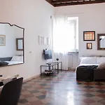 The Best Rent - Piazza di Firenze Apartment